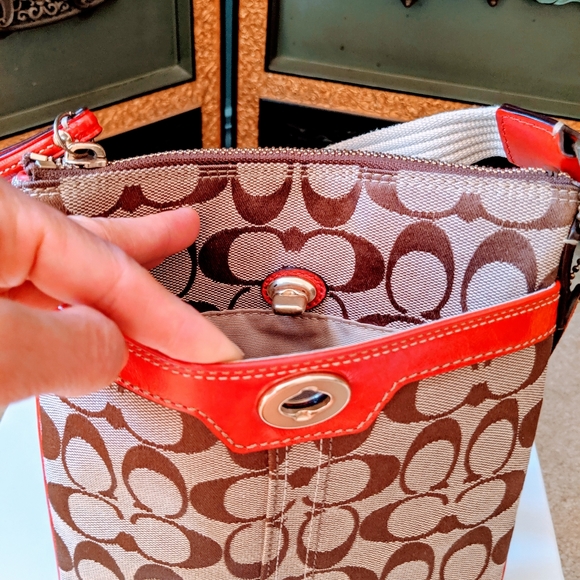 Coach Messenger Crossbody Bag - Picture 6 of 8